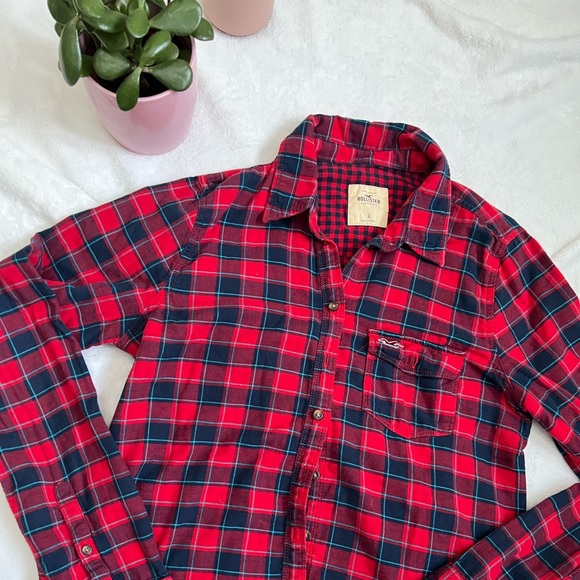 Hollister Plaid Shirt - Picture 1 of 5